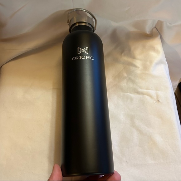 Omork Large Bottle with Bag - Picture 3 of 15